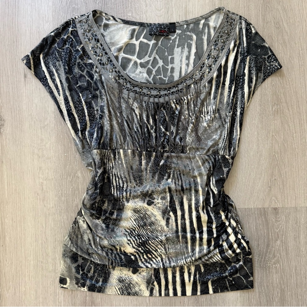 Vintage M Heart M Giraffe Zebra Leopard Print Top w/ Chain Detail | L